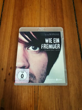 Lade das Bild in den Galerie-Viewer, &quot;Wie ein Fremder - Eine deutsche Popmusik-Geschichte&quot; Blu-ray
